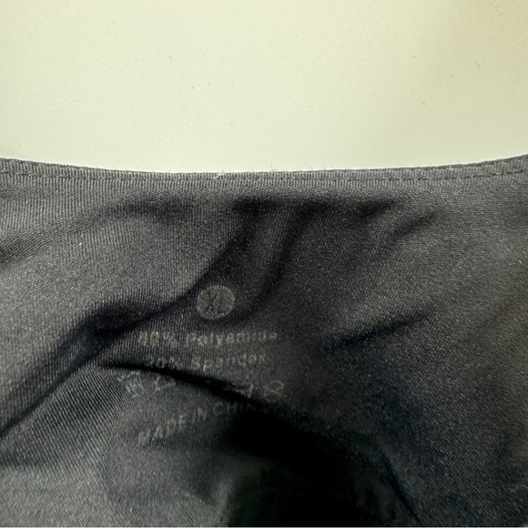 Brandless Athletic Tank Tops with Built-In Shelf Bra 2-Pack Black & Charcoal - Picture 6 of 7